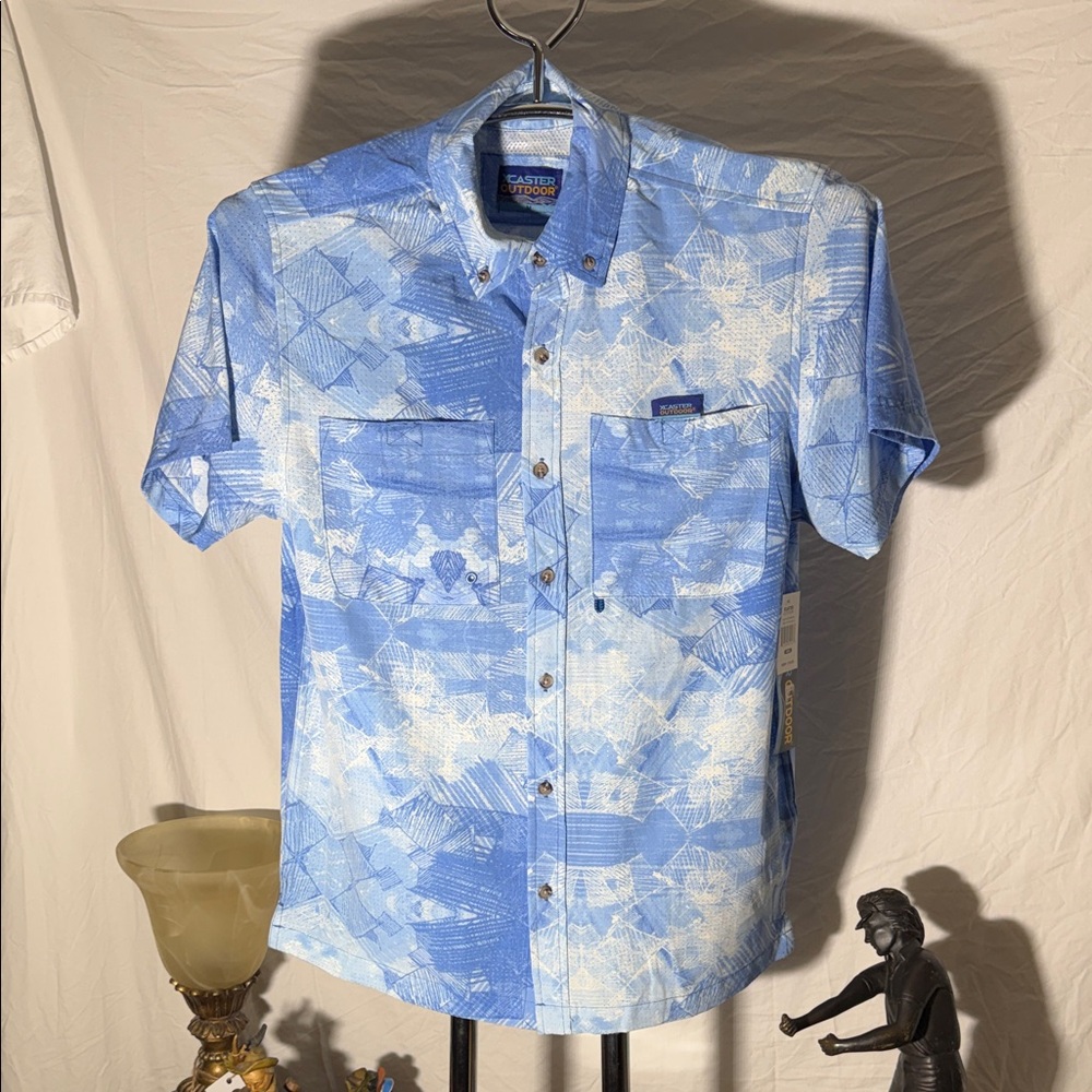 Light Blue Patterned Short-Sleeve Button-Down Shi… - image 1